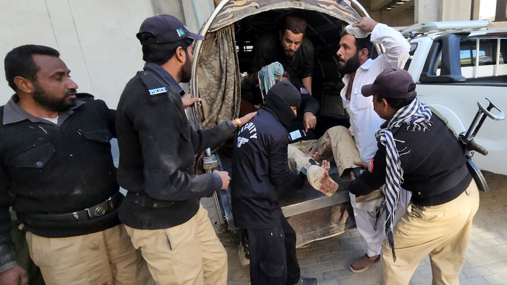Pakistan. Samobójczy zamach. Zginęły trzy osoby, 30 zostało rannych