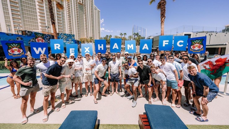 Piłkarze Wrexham F.C. bawią się na wycieczce w Las Vegas