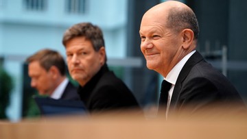 SPD, Zieloni i liberalna FDP podpisały umowę koalicyjną. Wspomniano o Polsce