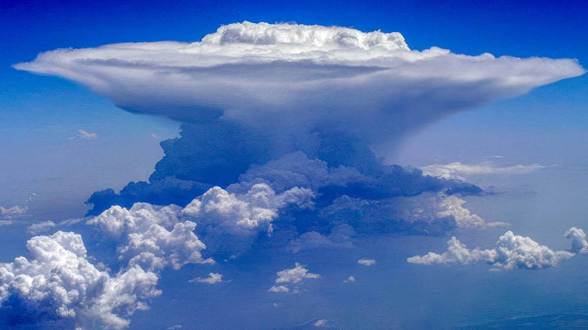 Chmura burzowa Cumulonimbus. Fot. Pixabay.