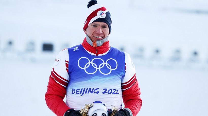 Pekin 2022. Biegi narciarskie: Rosjanin Bolszunow ze złotem na 30 km, Polacy daleko