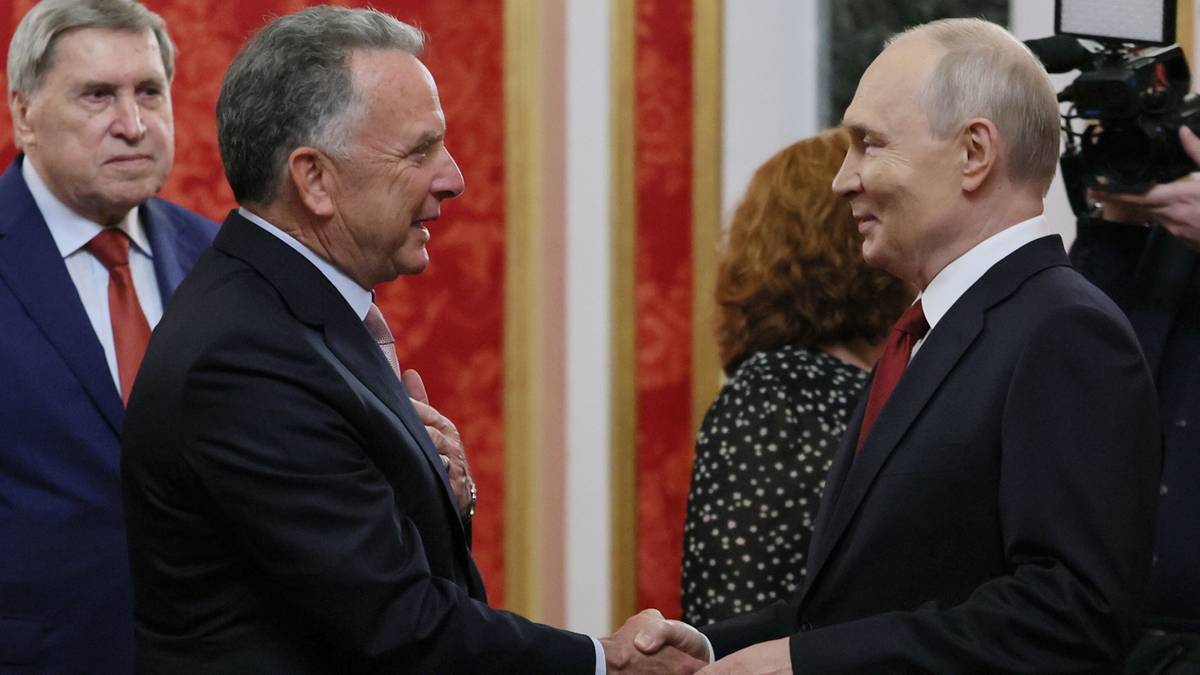 "Trudna sytuacja". Putin spotkał się z wysłannikami Trumpa