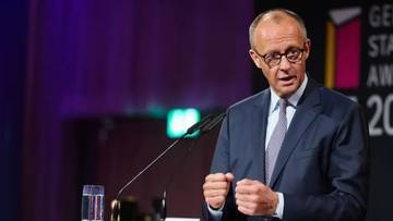 Wakacje Friedricha Merza przeciągają się. choćby kryzys nie sprowadził go do Berlina