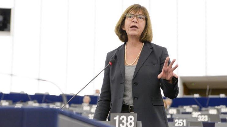 "To jest czyn karalny, przestępstwo". W PE dyskusja o zdjęciach europosłów na szubienicach