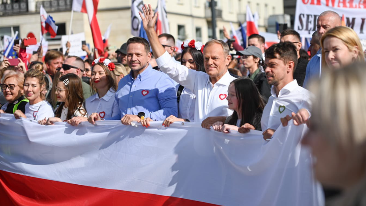 "Marsz Miliona Serc" w Warszawie. Donald Tusk: Olbrzym się obudził