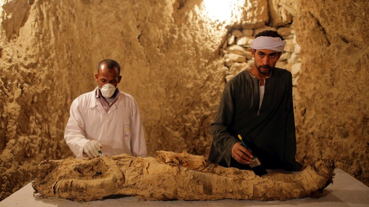 "Ważna osobistość" w niezbadanym grobowcu. Archeolodzy odkryli mumię sprzed 3,5 tys. lat