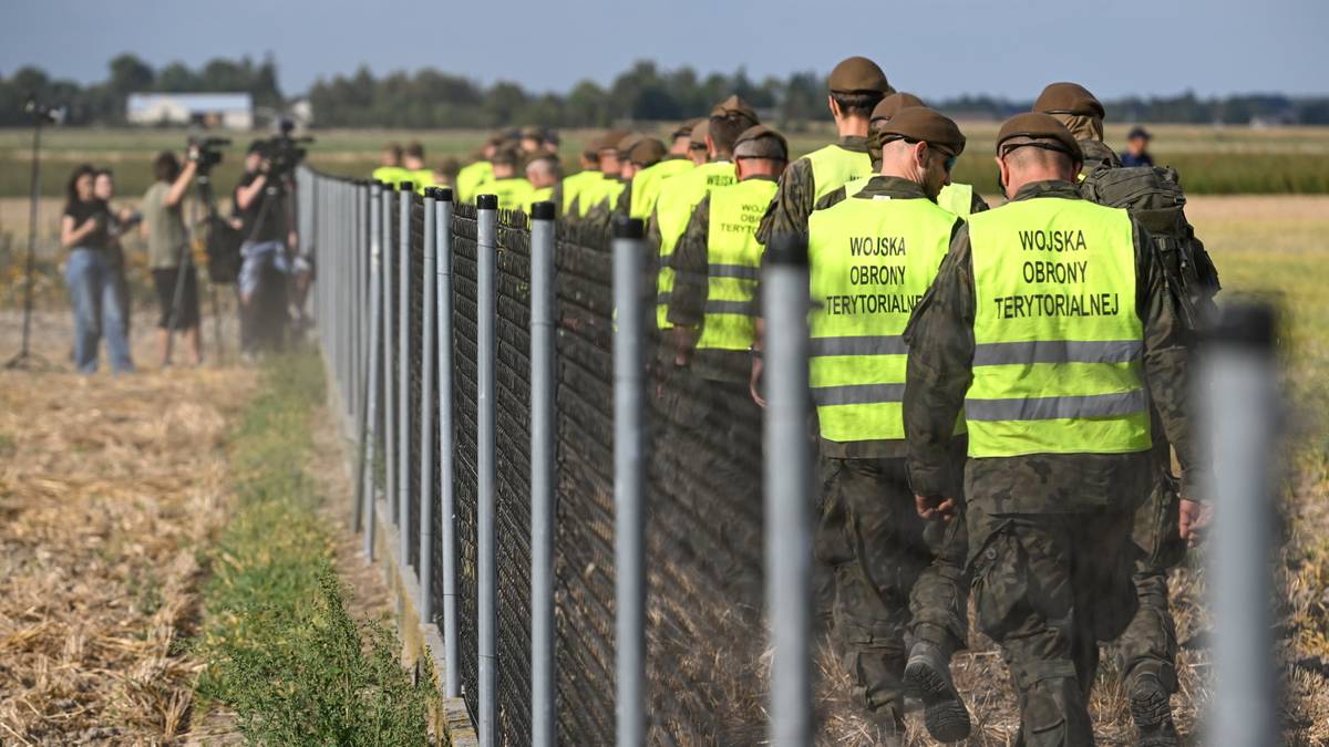 Rosja "przekroczyła czerwoną linię". Media chcą wysłania sił NATO na granicę z Białorusią