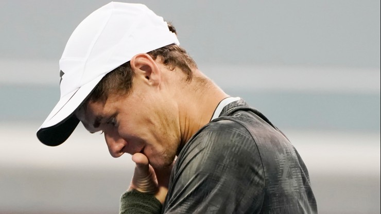 ATP w Chengdu: Majchrzak wycofał się z turnieju