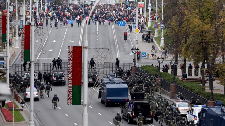 Protesty na Białorusi. Milicja użyła granatów hukowych