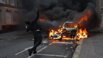 Wrze we Francji. MSZ ostrzega Polaków przed protestami