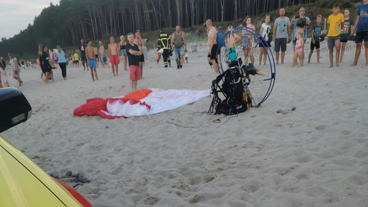 Chłopy: Motoparalotnia wylądowała na plaży. Śmigło raniło kobietę