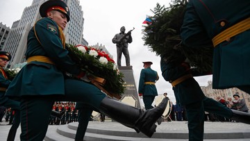 "Prawdziwa marka kulturalna Rosji". W Moskwie odsłonięto pomnik Kałasznikowa, konstruktora AK-47