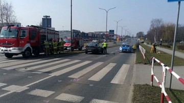 Auto potrąciło 17-latków na pasach w Żorach. Trafili do szpitala