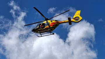 Paralotniarz spadł na lotnisku w Zielonej Górze. W akcji śmigłowiec LPR