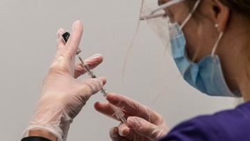 Pierwsze szczepienia na COVID-19 w Polsce. Podano termin