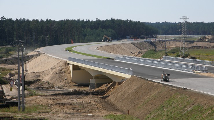 Zadośćuczynienie za drogi asfalt. GDDKiA przegrała spór dot. tras wybudowanych na Euro 2012