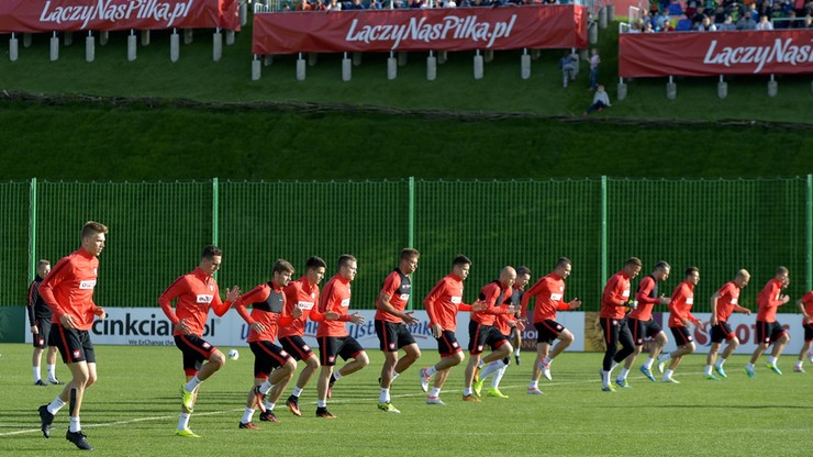 Euro 2016: sztab polskiej kadry rozrasta się