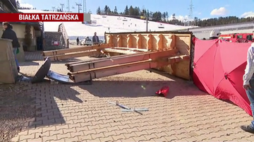 Jedna osoba z zarzutami po zawaleniu się drewnianej bramy w Białce Tatrzańskiej
