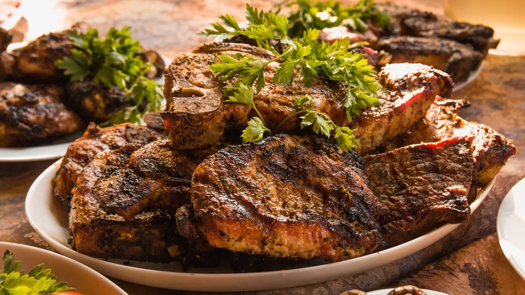 11 listopada w piątek. Dyspensa na jedzenie mięsa z okazji Święta Niepodległości