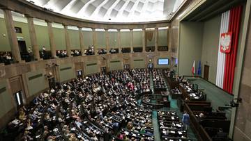 W PiS niepewność, godziny do końca ultimatum. Polacy jasno o wpływie ruchu Morawieckiego