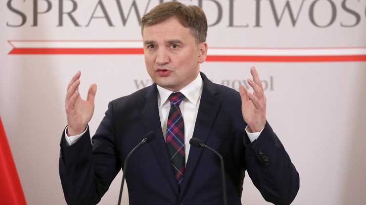 Zbigniew Ziobro dla "Rz": Polska powinna blokować decyzje UE