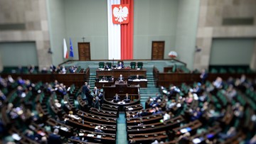 Ustawa wprowadzająca program 500+ przyjęta przez Sejm. "To święto polskiej rodziny"