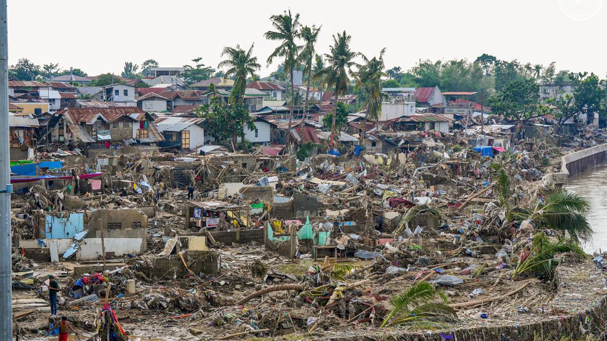 Supertajfun Fung-wong uderzył w Filipny. Cztery ofiary śmiertelne, ponad milion ewakuowanych