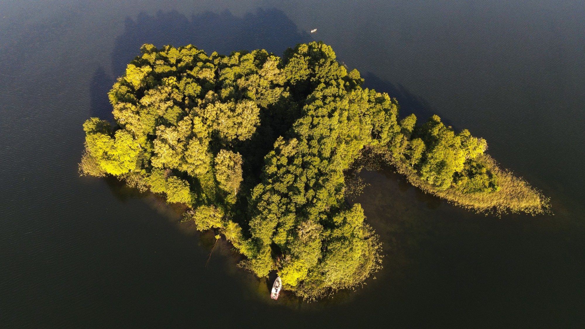 Piękne letnie krajobrazy z lotu ptaka - zdjęcie 9
