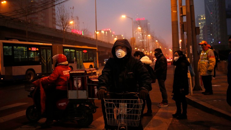 Czerwony alert smogowy w Pekinie