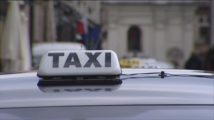 Wulgaryzmy, wyzwiska, groźby - taksówkarz zaatakował kierowcę Bolta