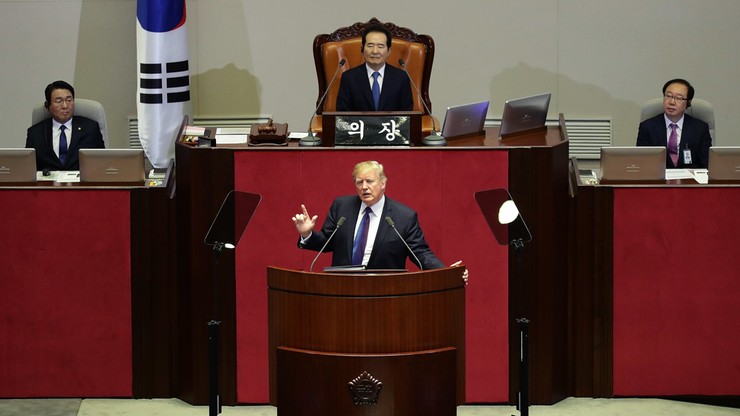 "Czas wymówek się skończył. Teraz jest czas siły". Trump w parlamencie Korei Południowej