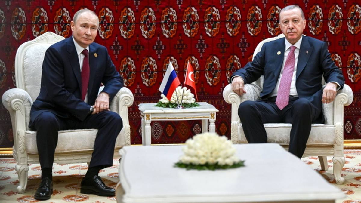 Erdogan spotkał się z Putinem. "Pokój na Ukrainie nie jest podległy"