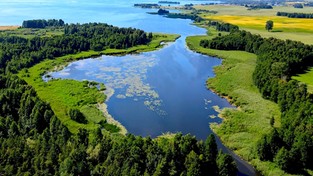 04.12.2022 05:50 Niesamowite jeziora w Polsce widziane z lotu ptaka. Zobacz, które jest najpiękniejsze