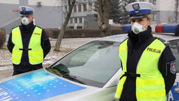 Małopolscy policjanci dostali maski antysmogowe
