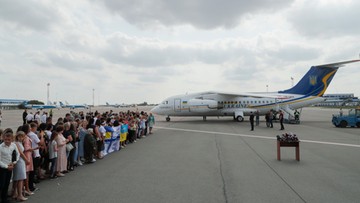 Wymiana więźniów: do Rosji wrócił dowódca uwikłany w zestrzelenie pasażerskiego samolotu nad Ukrainą