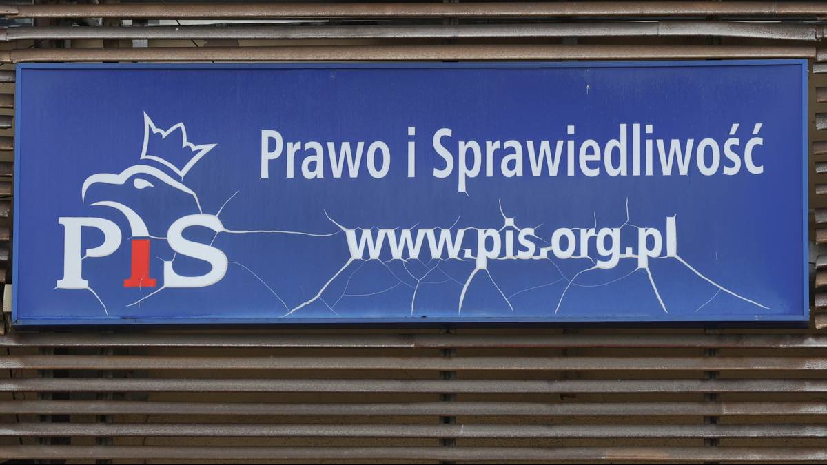 Zwolennicy Morawieckiego zabrali głos. Seria wpisów w ostatnią noc ultimatum