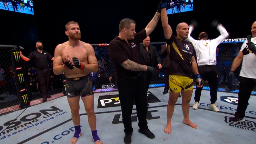 UFC 267: Błachowicz - Teixeira. Wyniki gali i skróty walk