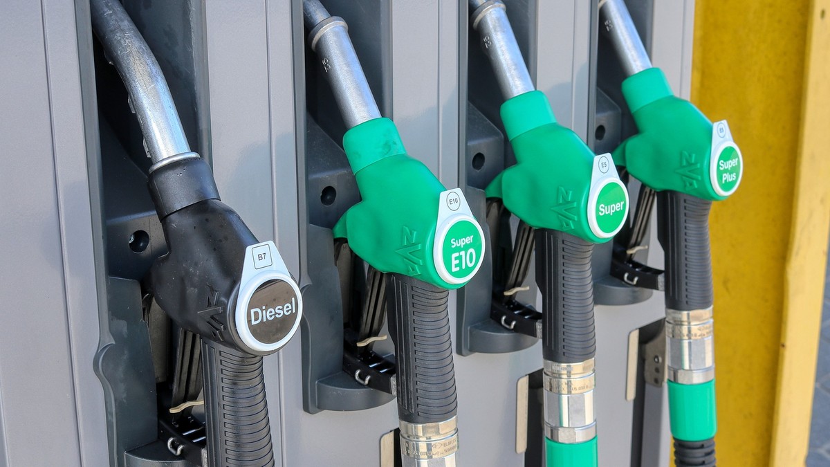 Nowe dane z rynku paliw. Cena benzyny może spaść poniżej sześciu złotych