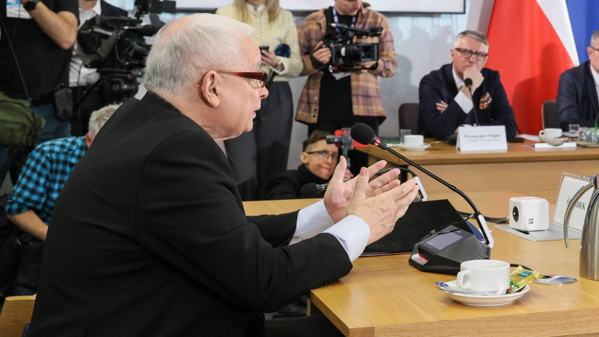 Pegasus. Spór o przysięgę Kaczyńskiego przed komisją. "Nie mogę tego powiedzieć"