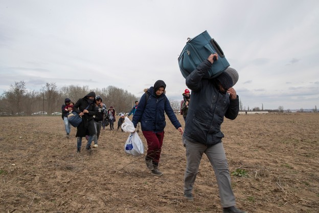 Uchodźcy zbliżają się do granic Unii Europejskiej