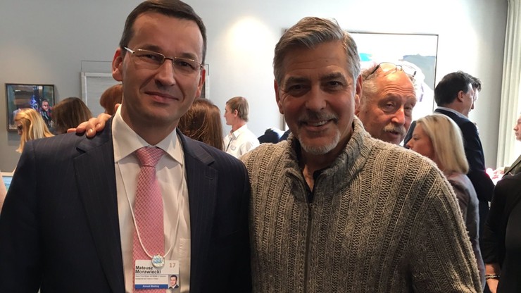 "Good night and good luck!" Morawiecki spotkał się z Clooneyem w Davos