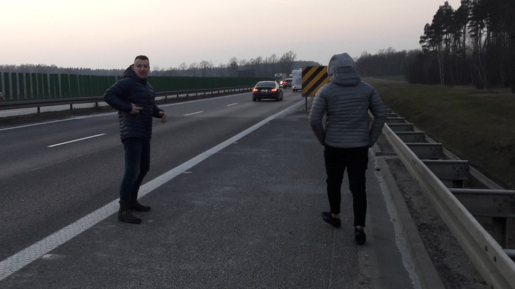 Kłopoty Adamka i Borka na autostradzie. "Nie ma już nawet oparów"