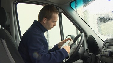 Zabrali prawo jazdy za 108 km/h. Blokada w aucie włącza się przy… 90 km/h