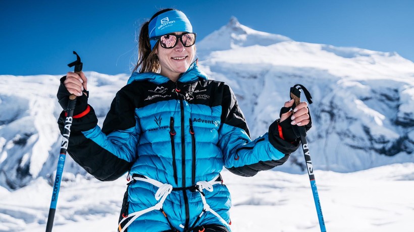 Anna Tybor zdobyła szczyt Manaslu. Teraz zjeżdża z niej na nartach!