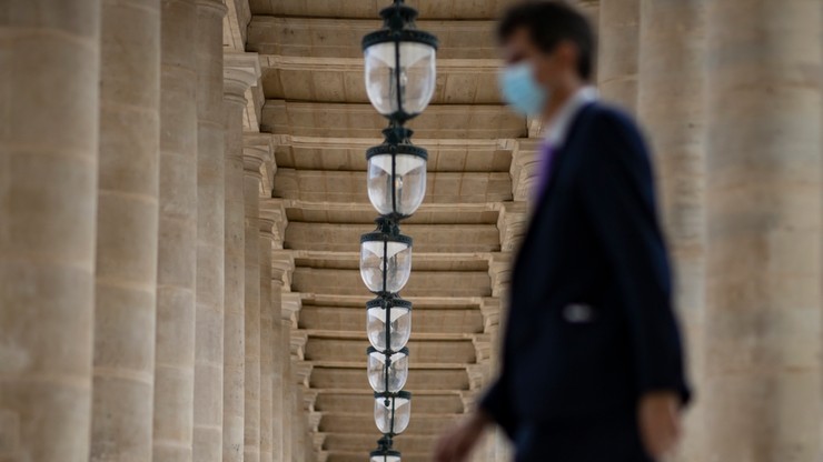 Francja. Znacznie więcej ofiar koronawirusa, niż podawano