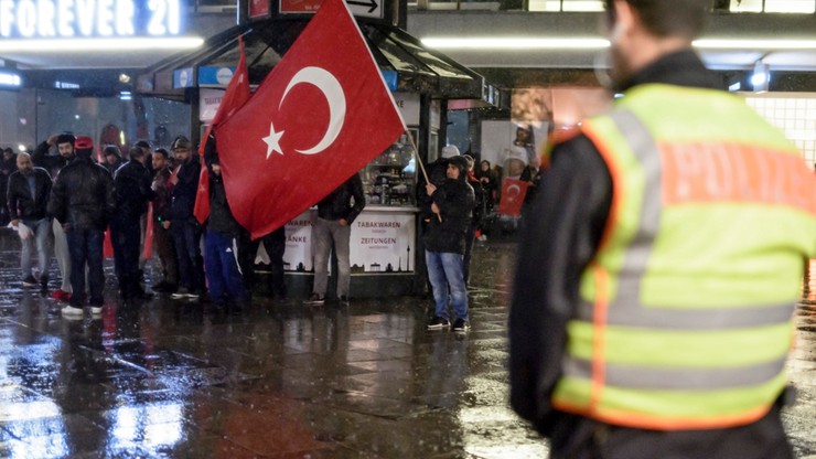 Protesty w Stambule po wynikach referendum