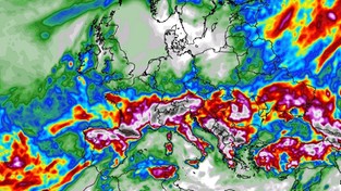 29.05.2023 05:56 Lepiej zrezygnuj z podróży na południe Europy. Lato będzie tam deszczowe z powodziami
