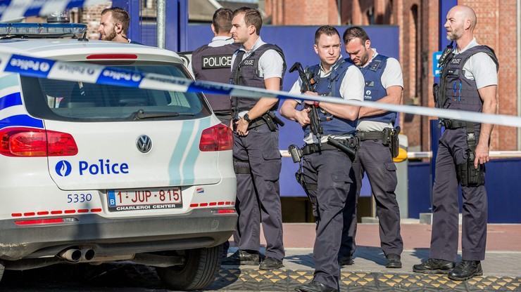 Belgia: napastnik zaatakował maczetą dwie policjantki
