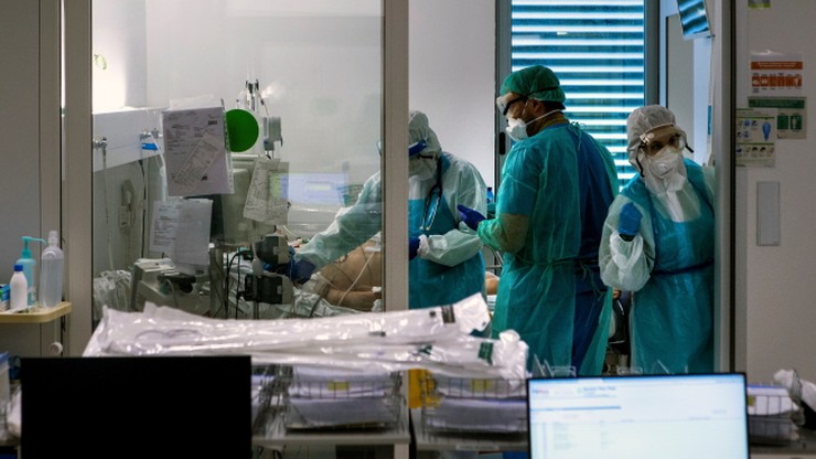 Koronawirus w Hiszpanii. Sąd nakazał zmienić zasady liczenia zmarłych