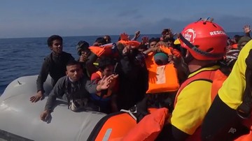 Próbowali dotrzeć do Europy. Zatrzymano dwa statki przewożące 210. nielegalnych imigrantów
